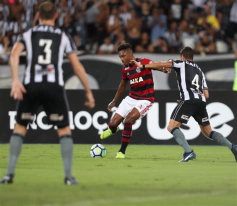 Corinthians x flamengo jogo de volta da semi final da copa do brasil 2018. Flamengo perde para o Botafogo no Engenhão e se distancia ...