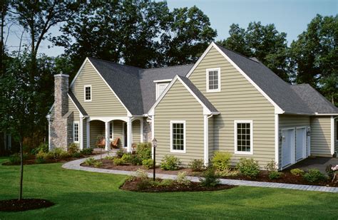 Green Siding Houses Most Popular Types Of Siding For Homes Homesfeed