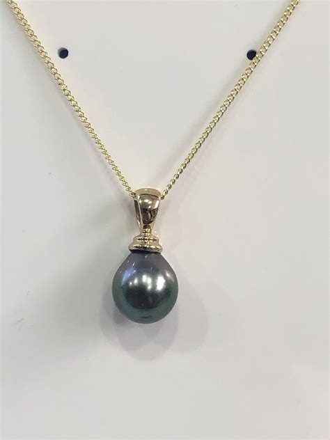 9ct Gold Pearl Pendant With A Teardrop Tahitian Black Pearl 10