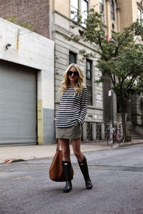 How To Wear Rain Boots 19 Outfits For Puddle Jumping More Moda