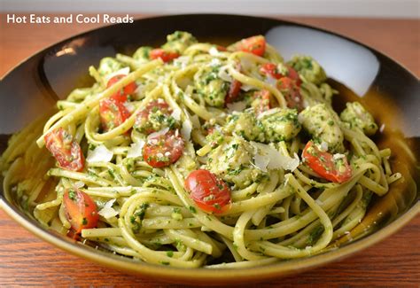 Hot Eats And Cool Reads Linguine With Chicken Tomatoes And Spinach