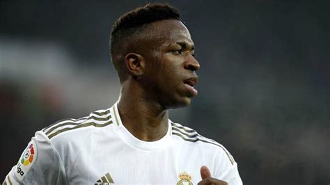 أحرز فريق ريال مدريد، الهدف الثالث، في شباك ليفربول، في المباراة المقامة بينهما حاليًا، ضمن منافسات ذهاب دور الثمانية من بطولة دوري أبطال أوروبا. فينيسيوس: ريال مدريد يسعى دائمًا للتتويج بدوري أبطال ...