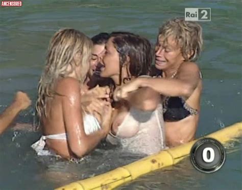 L Isola Dei Famosi Nude Pics Pagina Hot Sex Picture