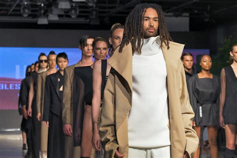 La Fashion Week Fw 2022 Delivered The Style Color And Vibes With