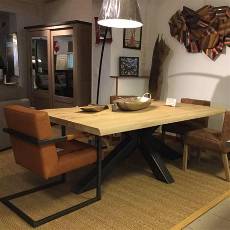 Plateau table salle a manger. salle a manger design table industriel plateau bois pied metal