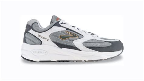 10 Running Shoes From The 2000s That Deserve A Retro Complex
