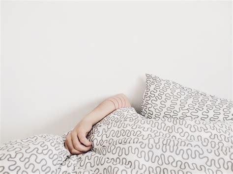 무료 이미지 손 아침 무늬 자고있는 가구 팔 베개 자료 직물 패턴들 죽어 침대 시트 매트리스