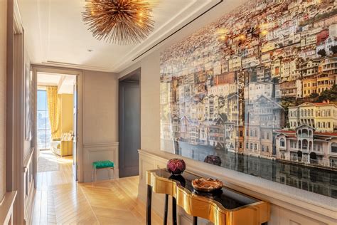 Live Inside the Building Beloved by Celebrities Like Cameron Diaz and