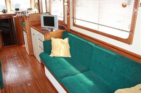 This nice trawler, eurobanker 41, is completely renewed!flybridge is new. EUROBANKER TRAWLER 42 motor yacht for sale | De Valk Yacht ...