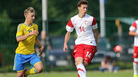 Who Is Arsenals Teenage Polish Signing Krystian Bielik Eurosport