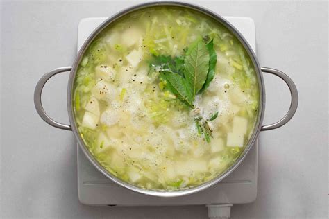 Irresistible French Potato And Leek Soup Recipe