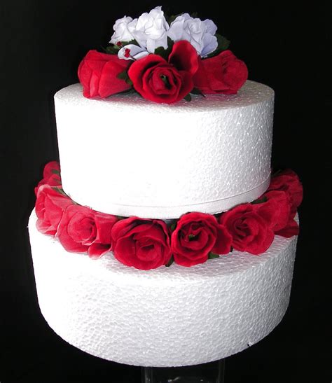 crystal velvet weddings wedding cake ~ roses