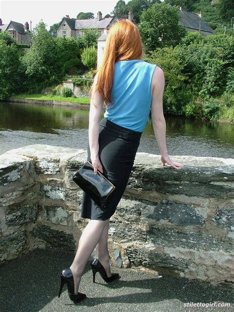 Lady In High Heels And Nylons Pic 5 Of Cute Redhead Milf Flashing Her