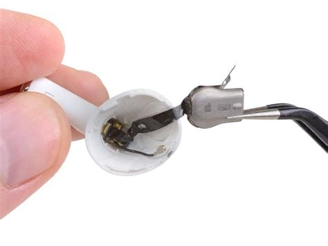 How do i clean my airpods? Take a look inside Apple's AirPod Pros | Airpod pro, Apple ...