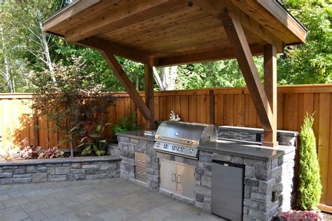 Outdoor Kitchen Ideas For An Immersive Backyard Experience