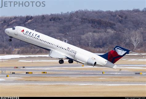 N967at Boeing 717 2bd Delta Air Lines Paige Larsen Jetphotos