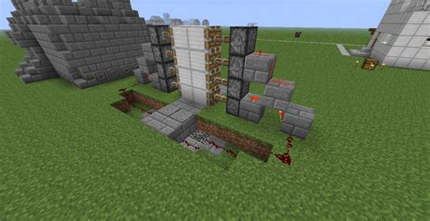 Super Easy 2x4 Redstone Door Minecraft Project