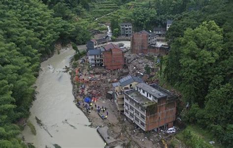 Powódź w chińskim mieście zhengzhou 21.07.2021, 09:25. GISMETEO.PL: Powodzie w Chinach: ponad 200 zabitych i 1,3 ...
