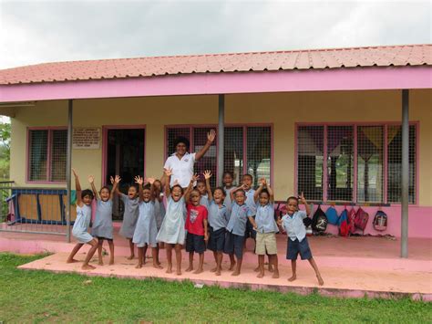 Volunteer With Children In Fiji Projects Abroad