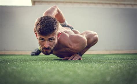 Here's How to Do One Arm Push Ups - Vital Proteins