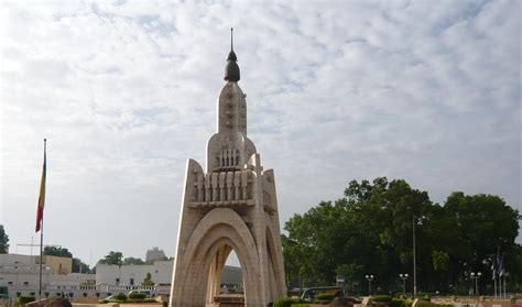 Monument Of Lindépendance Bamako Mali Heroes Of Adventure