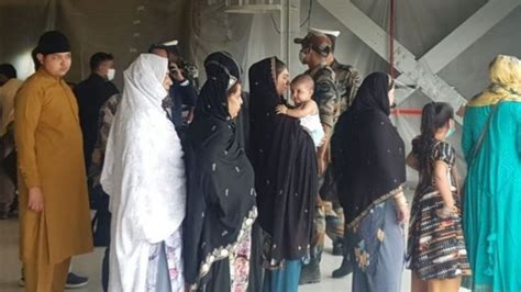 طالبان کے زیر قبضہ کابل سے انڈیا پہنچنے والی خاتون کی کہانی Bbc News اردو