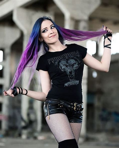 Pin By Dolomite On Katarzyna Daedra Hot Goth Girls Black Metal Girl
