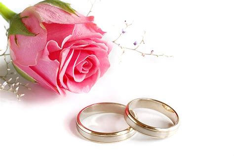 Oggi giorno gli anniversari di matrimonio che vengono festeggiati e ritenuti importanti, sono solo quelli che raggiungono le tappe dei 25° e 50° anni di matrimonio (ovvero le nozze d'argento e d'oro). Wedding anniversary