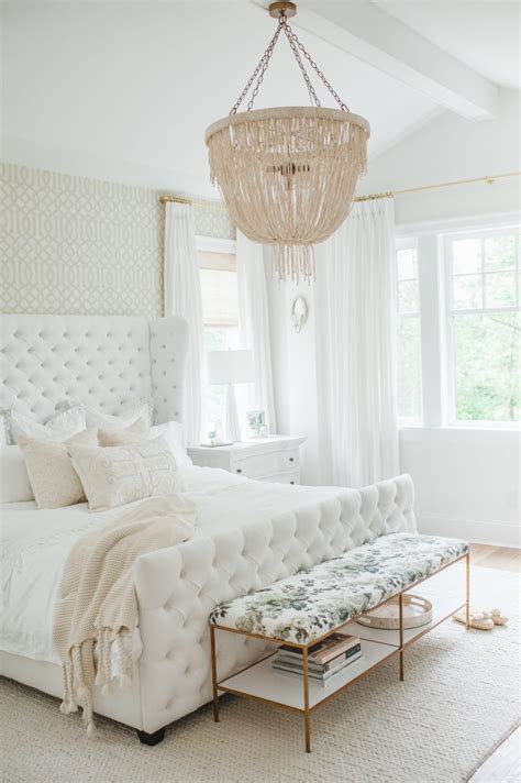 Whether you want shiplap throughout your entire room, or prefer to use it only as an accent wall, here are 20 of the most stunning bedrooms with shiplap walls. How To Choose Furniture for White Bedrooms