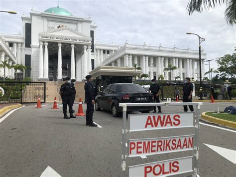Semakan daftar pemilih lebih pantas dengan aplikasi mudah alih myspr semak. Permohonan semakan kehakiman berjalan lancar dengan ...