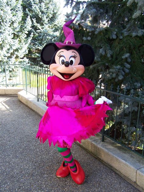 Disneyland Paris Halloween Minnie 1 Minnie Mouse Disneyland Minnie