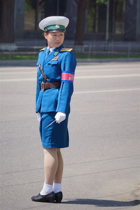 The Traffic Girls Of Pyongyang Dis Magazine