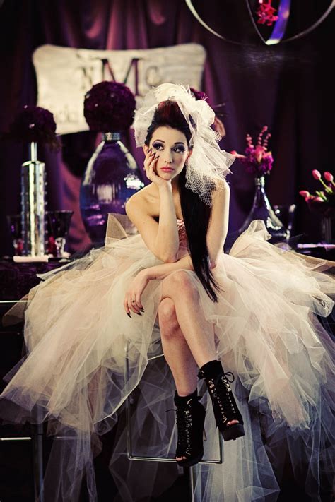 Be my, be my, be my little rock'n'roll queen! Heavy Metal · Rock n Roll Bride
