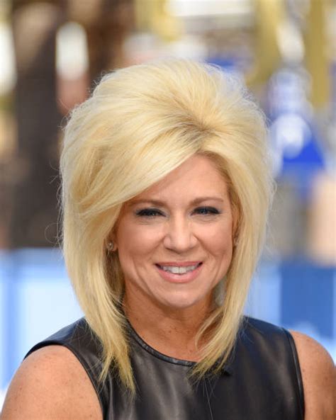 Theresa Caputo Photos Pictures Of Theresa Caputo Getty Images