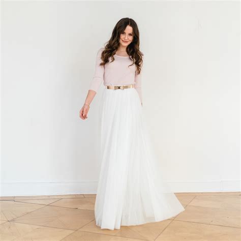 Maßanfertigung & übergröße, alle farben. Brautkleid online shoppen bei "andcompliments" aus Berlin