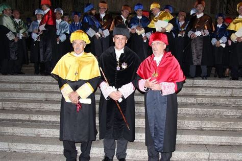 Santiago muñoz machado (pozoblanco, córdoba) es catedrático de derecho administrativo en la universidad complutense de madrid. Santiago Muñoz Machado, doctor «honoris causa» por la ...