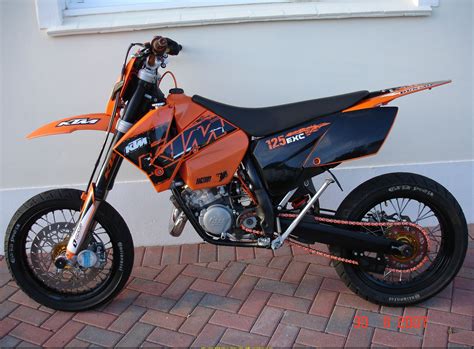 Here you can find such useful information as the fuel capacity, weight, driven wheels, transmission type, and others data according to all known model trims. 2007 ktm exc Gallery