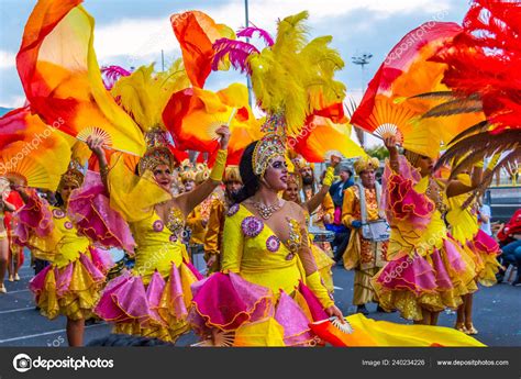 Santa Cruz Tenerife Spain Canary Islands February 2018 Carnival Dancers
