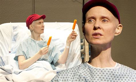 Cynthia Nixon Bald In Wit Broadway Actress Plays A Convincing Cancer