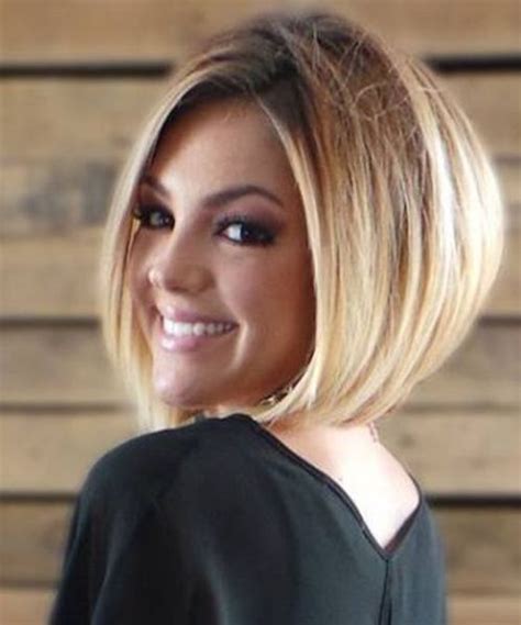 It can be done by trimming hair a little below the collarbone. 14 Of The Iconic Short Bob Hairstyles 2019 for Women to ...