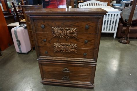 Related:5 drawer dresser white bedroom set 5 drawer dresser wood 5 drawer chest 4 drawer dresser 6 drawer dresser 5 drawer dresser black 5 drawer dresser chest 5 drawer tall dresser 5 drawer chest of 50 t vito 5 drawer dresser modern contemporary parquet oak wood iron legs. 5 DRAWER OAK FINISH DRESSER - Big Valley Auction