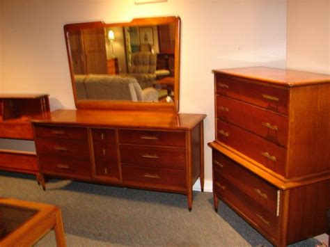 Mid century modern 7 pc cavalier bedroom set 1950 s med wood excellent condition. Mid Century Modern Lane Acclaim Bedroom Set by theestatemarketplace on Etsy | Vintage furniture ...