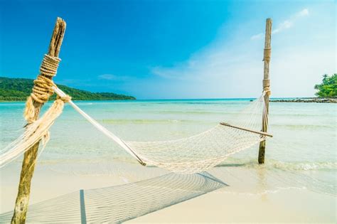 Hangmat Met Prachtig Natuur Tropisch Strand Gratis Foto