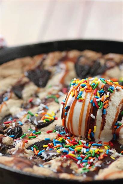 Oreo Cookie Dough Pazookie Dessert Pintsizedbaker Pizookie