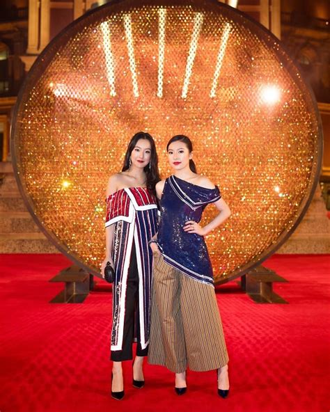The Real Crazy Rich Asians Meet Socialite Sisters Michelle And Rachel Yeoh