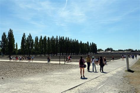 Ausfahrt der 9. Klassen zur KZ-Gedenkstätte Dachau - Schule am ...