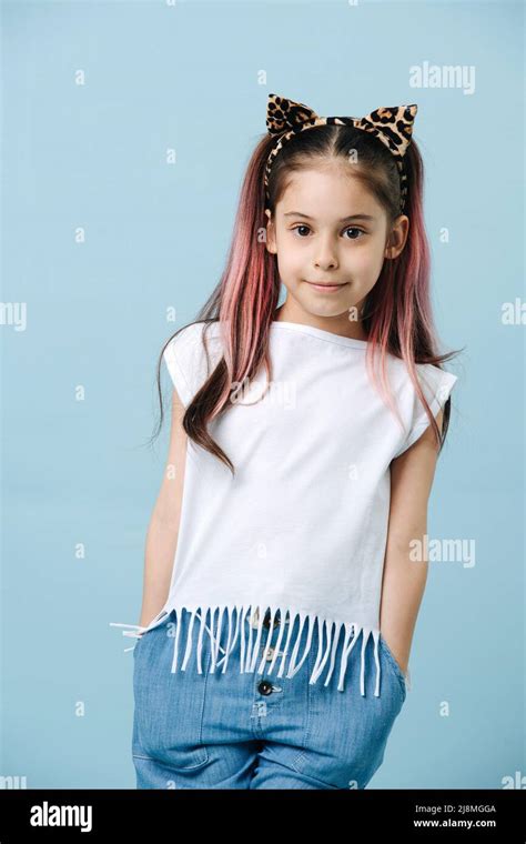 Female Pretty Tween Hi Res Stock Photography And Images Alamy