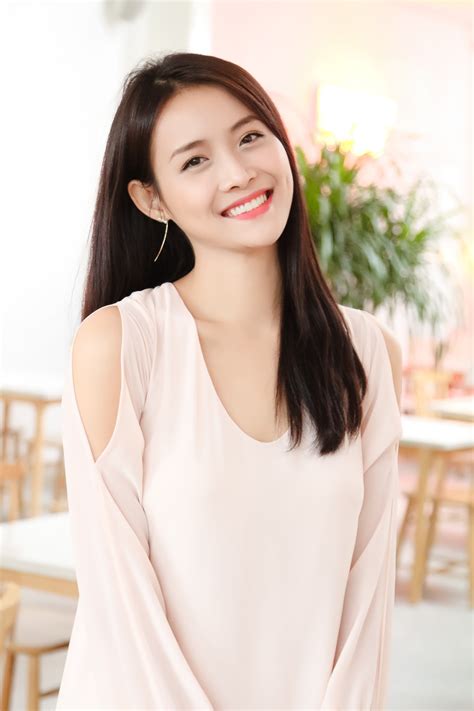 Nhân viên nữ xinh đẹp 2. Trương Mỹ Nhân, quán quân "Next Top" 2016 là những ứng cử ...