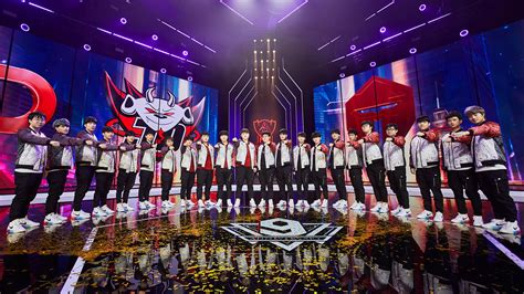 Lpl (league of legends pro league)、英雄联盟职业联赛，中国大陆最高级别的英雄联盟职业比赛，是中国赛区通往每年季中邀请赛和全球总决赛的唯一渠道。. 2020 Worlds Preview: LPL - Top Esports Top Favorites ...