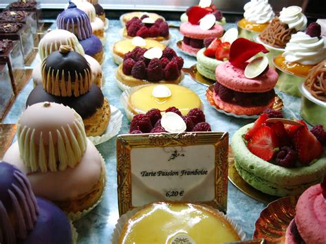 Laduree Cake Army 2